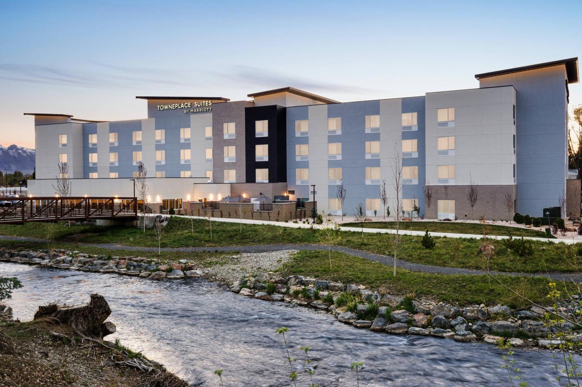 Towneplace Suites By Marriott Logan Exterior foto